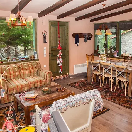Utopia Mountain Chalet 5 Min From Chalé